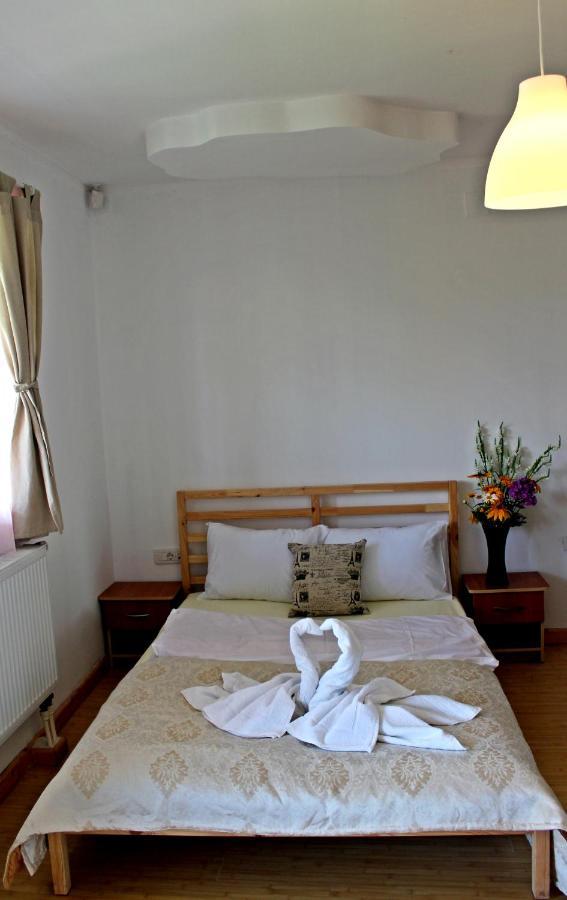 Anuta Hotell Breaza  Exteriör bild