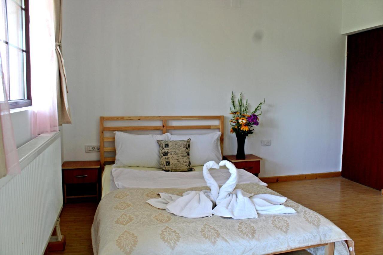 Anuta Hotell Breaza  Exteriör bild