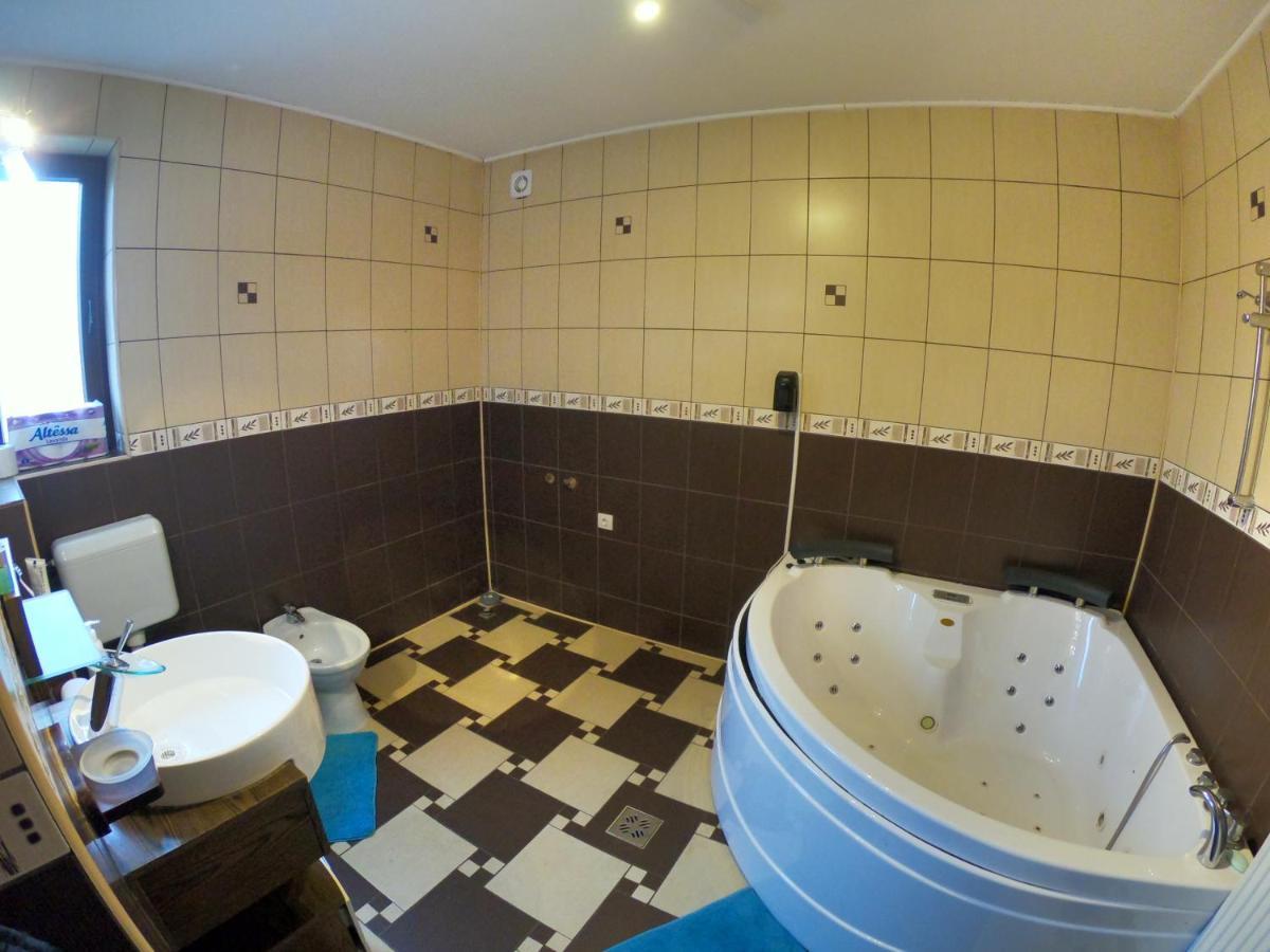 Anuta Hotell Breaza  Exteriör bild